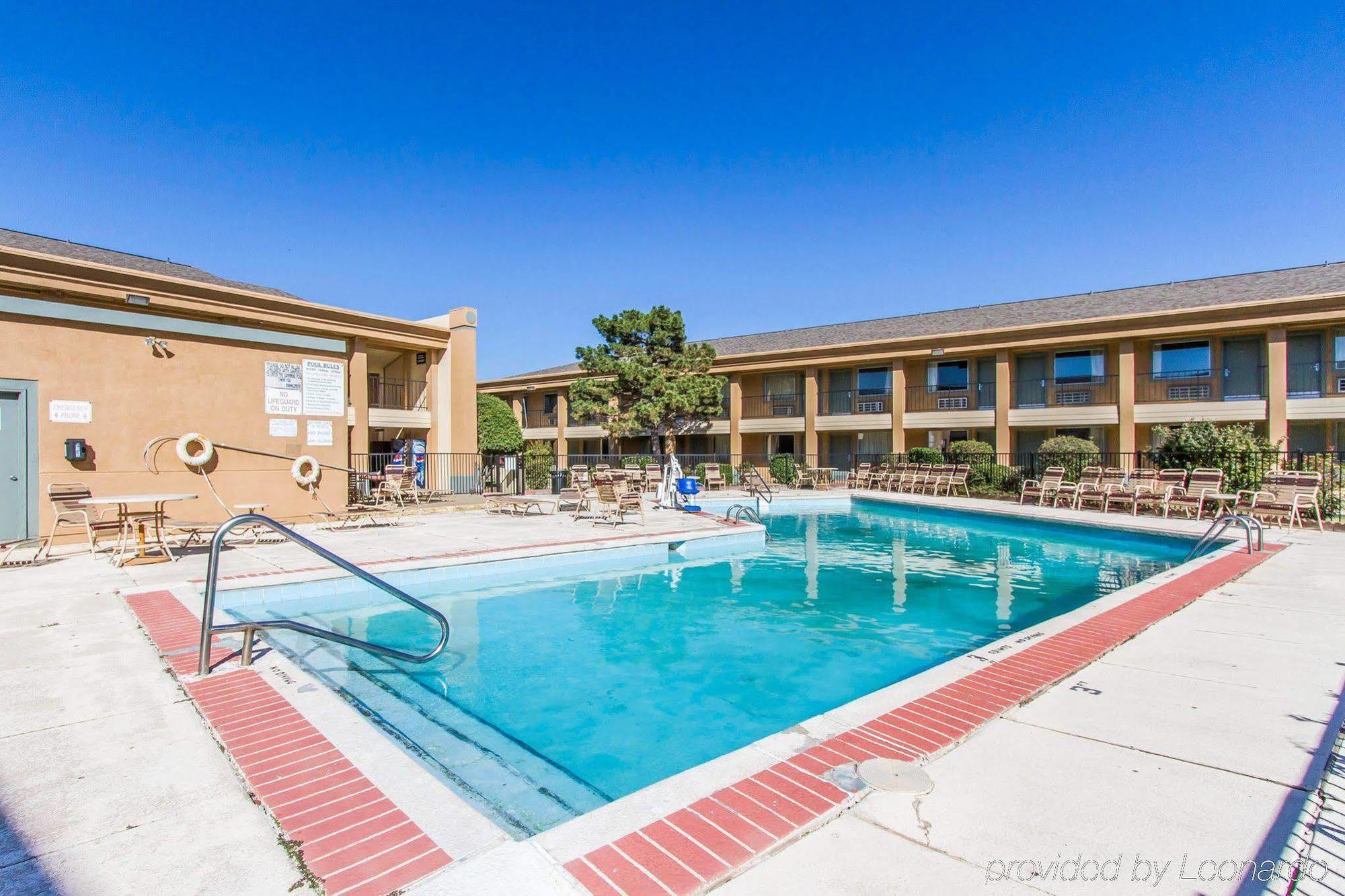 Red Roof Inn & Suites Oklahoma City Southwest Exterior photo
